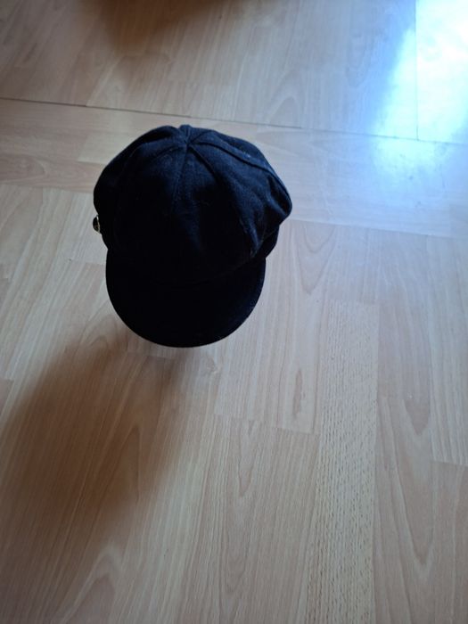Czapka z daszkiem kolor czarny
