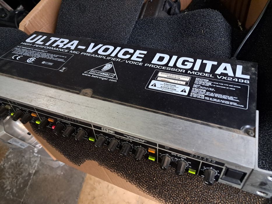 Processo de Sinal Behringer