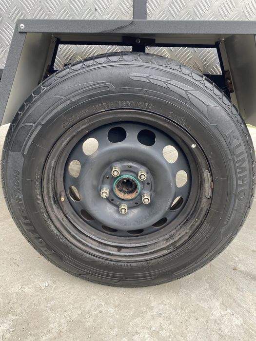 Прицеп одноосний.