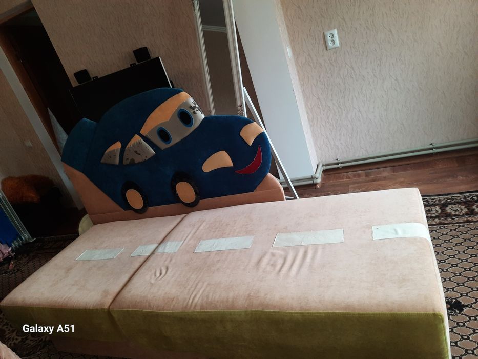 Продам детский диван=Тачки=. Вхорошем состоянии.