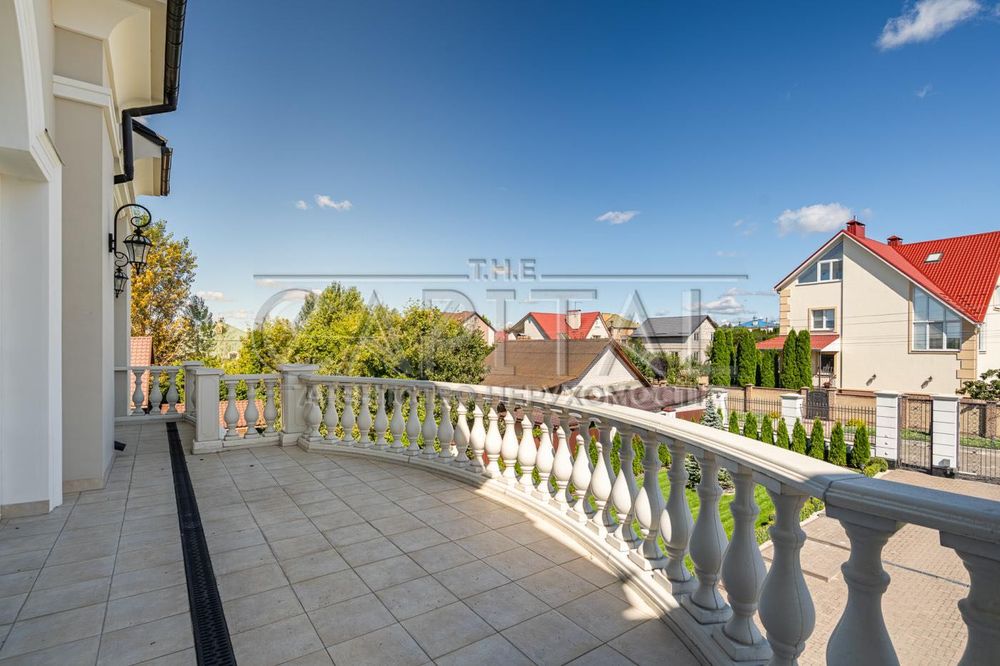 Оренда простoрого та елегантного будинку площею 753 кв м у Крюківщині