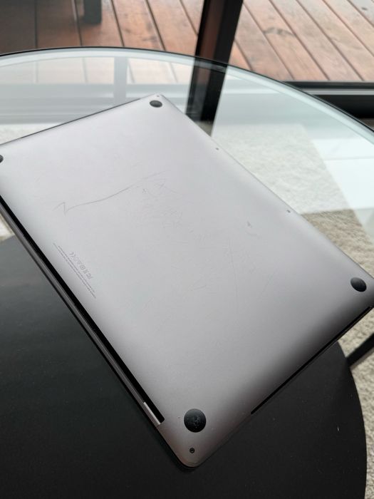 Macbook Pro 15” Space Gray 2017 i7 16 GB RAM 256 GB