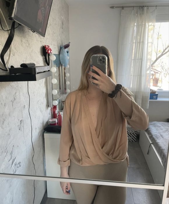 Beżowa koszula z lejącym przodem Forever 21 | L