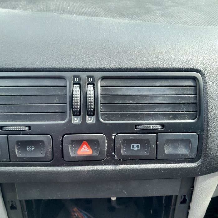 Kratki nawiewu  vw Bora