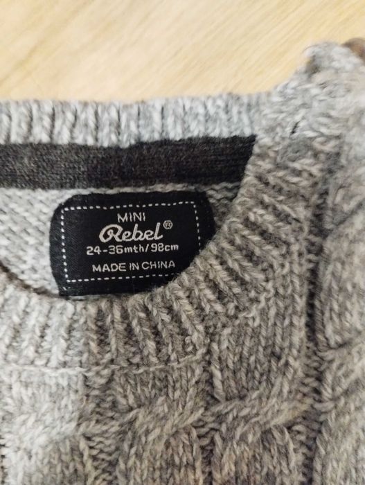 Ciepły sweter rozm. 98 Rebel mini