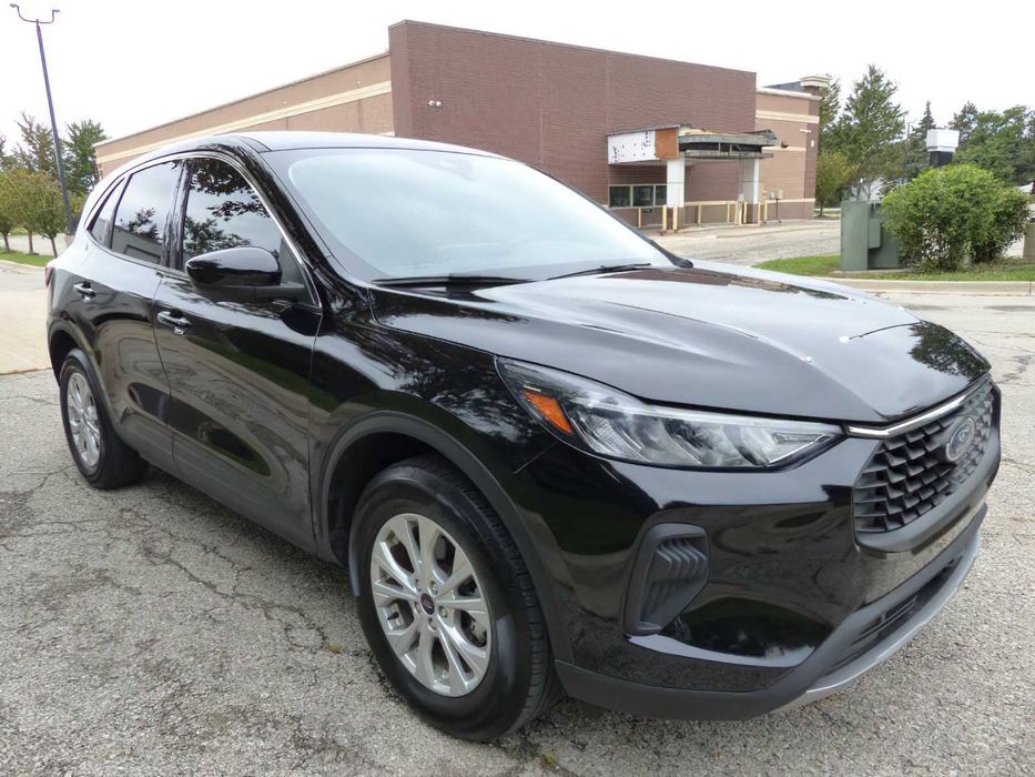 Ford Escape      2024
