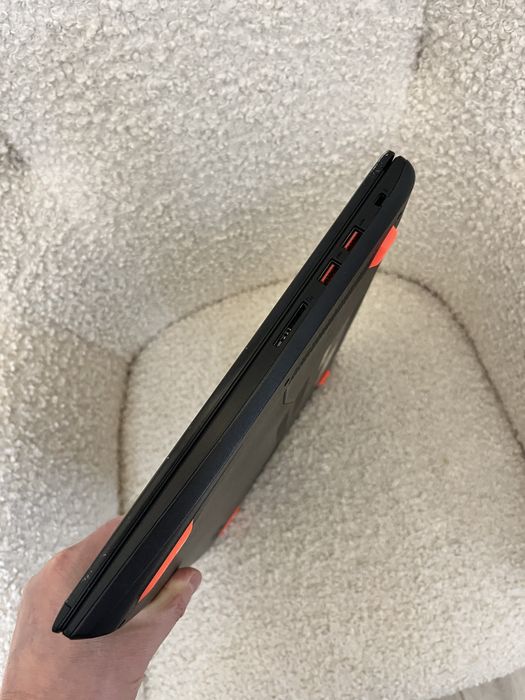 Asus Rog GL702VM i7-6700HQ 16ram Nvidia gtx 1060 6gb 17.3inch FHD