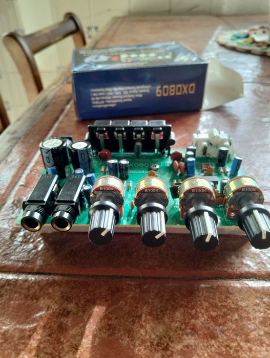 Vendo amplificador de som
