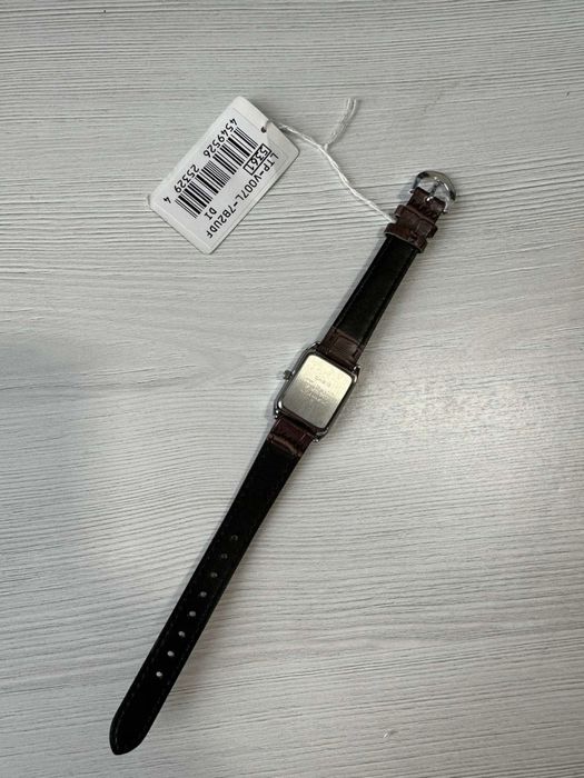 Годинник CASIO ,жіночий