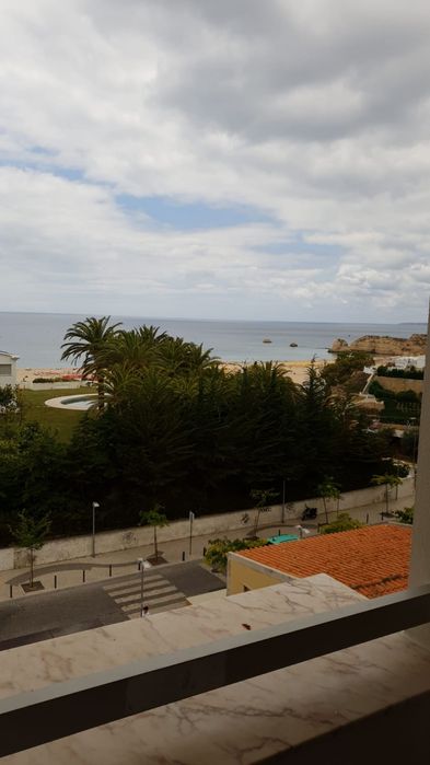 Apartamento T2 na 1a linha da Praia da Rocha em Portimão