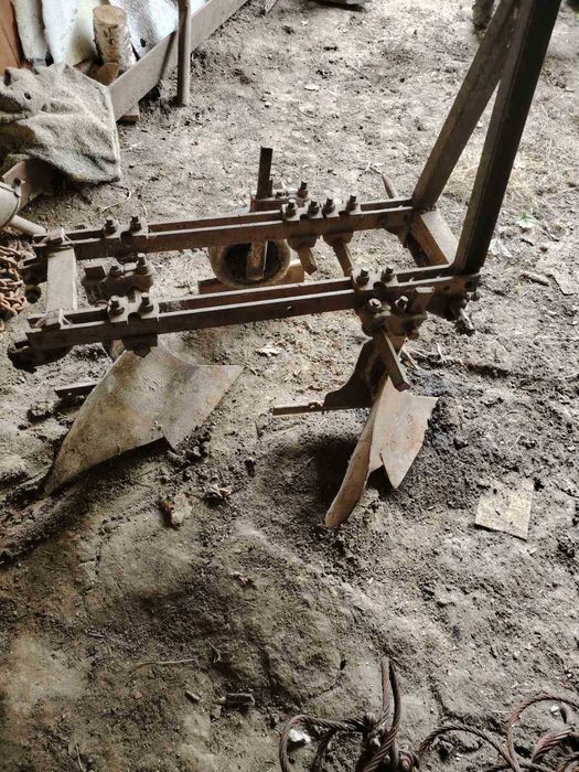 Продам плуг до трактора