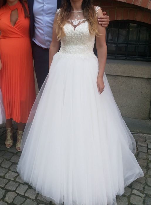 Piękna Suknia ślubna