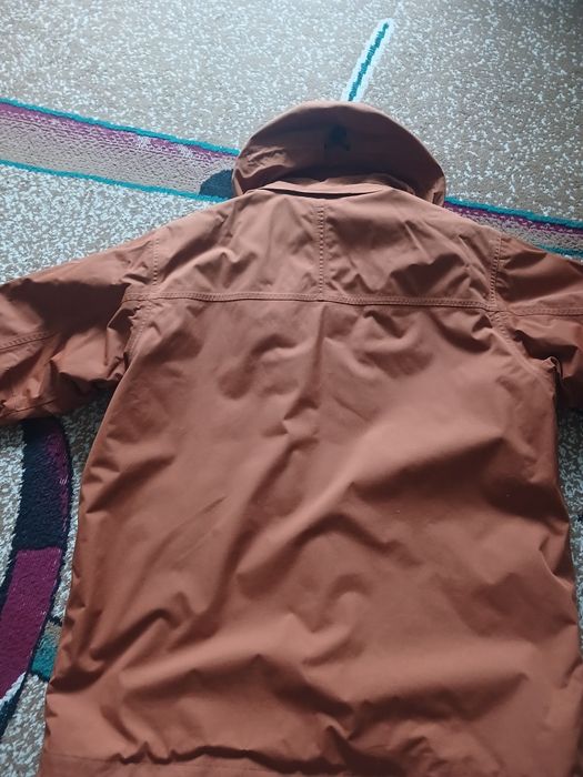 Продам зимову куртку орігінал jackwolfskin, тепла жилетка original out