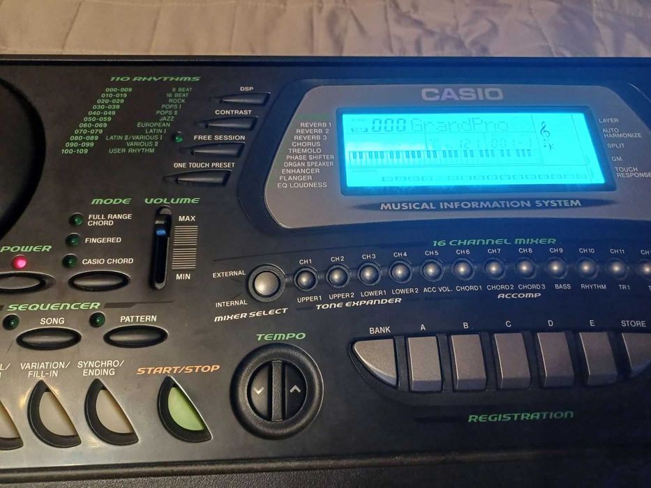 Синтезатор Сasio (Малайзія)