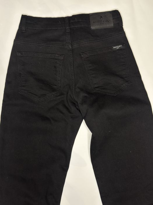 Джинси чорні утеплені для хлопців від 11до 15 по років