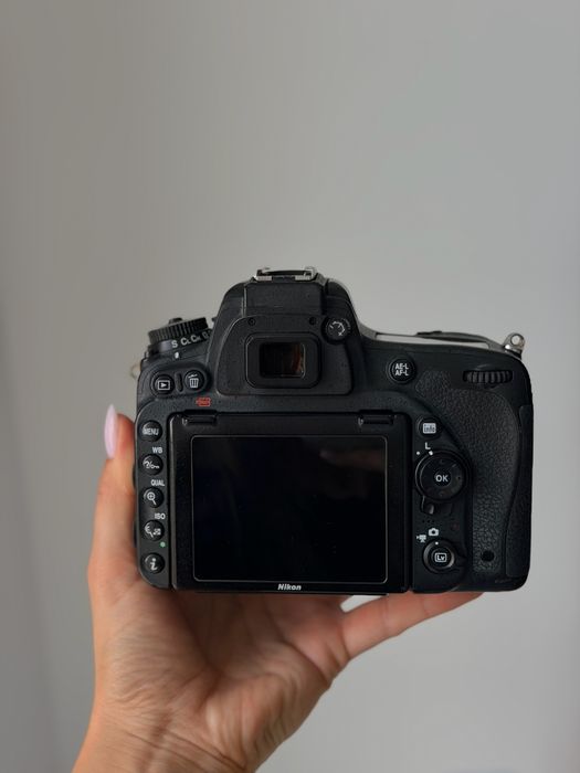 Nikon D750 Body + ładowarka + oryginalne pudełko