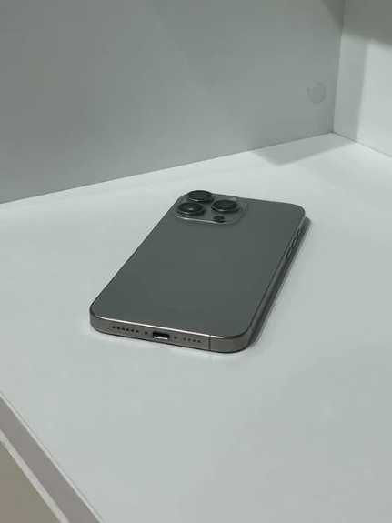 iPhone 16 Pro Max 256GB Space Grey | Recondicionado Grade A | Bateria 96%