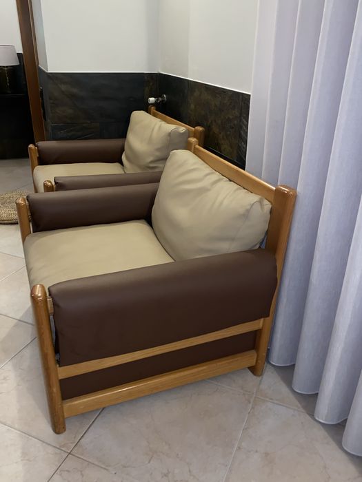Poltronas em pele