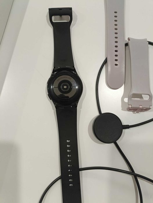 Galaxy Watch4 -  Samsung(Smartwatch)