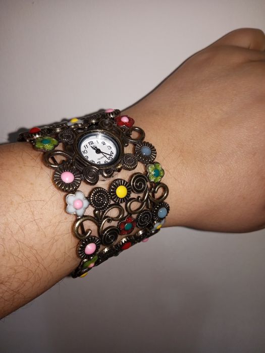 Relógio pulseira flores, com pilha (novo)
