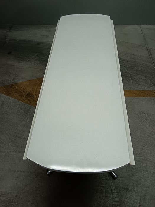 Mesa de cozinha branca