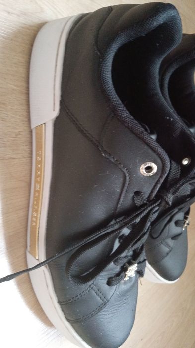Sprzedam piękne buty damskie Tommy Hilfiger!