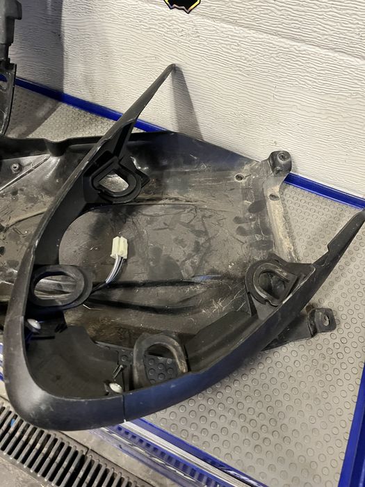 Zadupek ogon suzuki gladius sfv 650