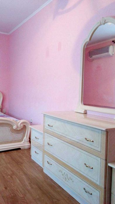 2кімнатні апартаменти з видом на Мак Дональдз. 3 окремі ліжка