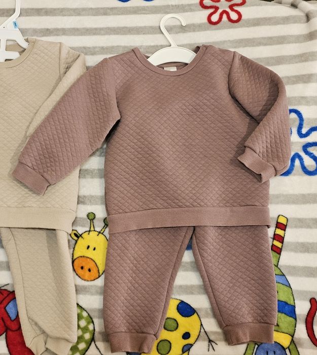 H&M 86-92 1,5-2 роки штани кофти комбінезон реглан костюм комплект