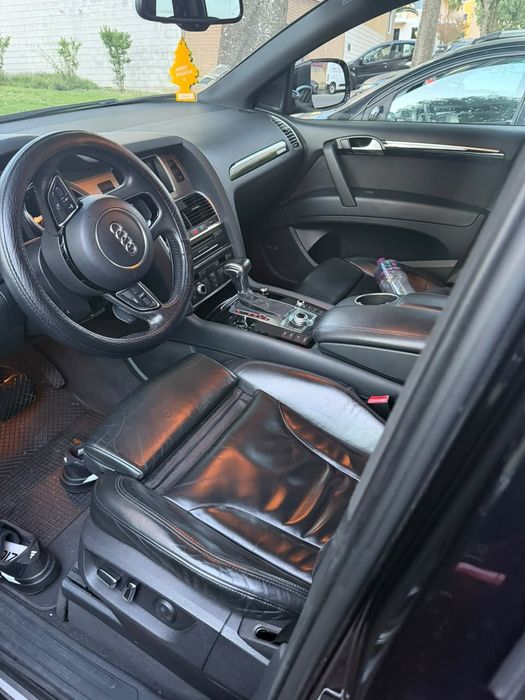 Audi Q7 3.0 TDI Quattro | 180 kW (245 cv) | 7 Lugares