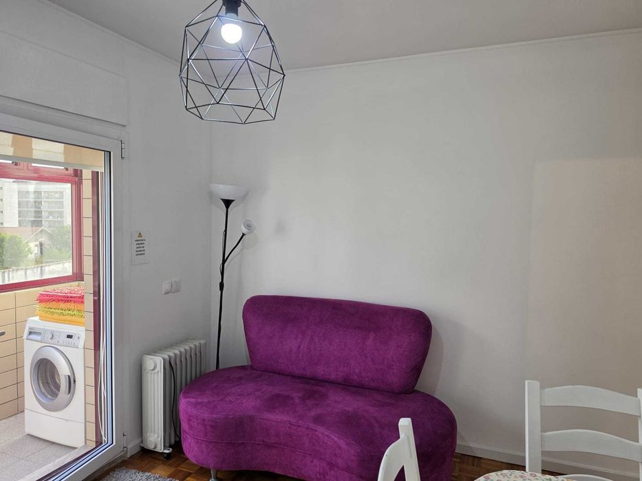 Quarto junto ao ISCAP e Hosp. S. João