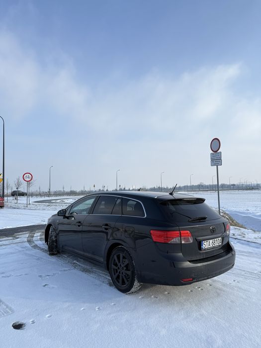 Toyota Avensis / Automat / 2.2D / Maksymalne wyposazenia / Zadbana !