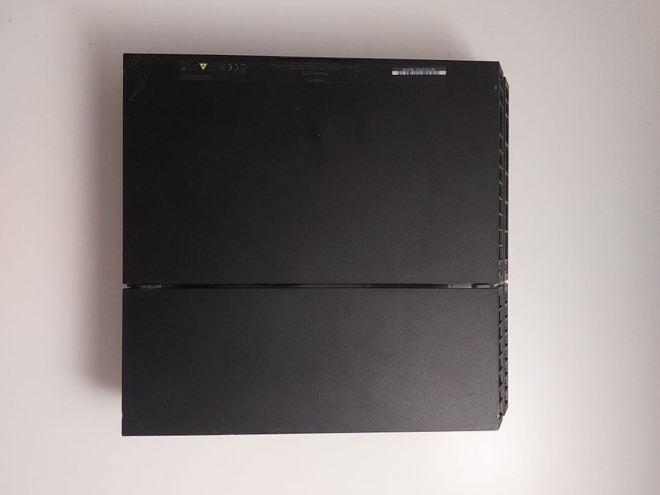 PS4 1TB sem comandos