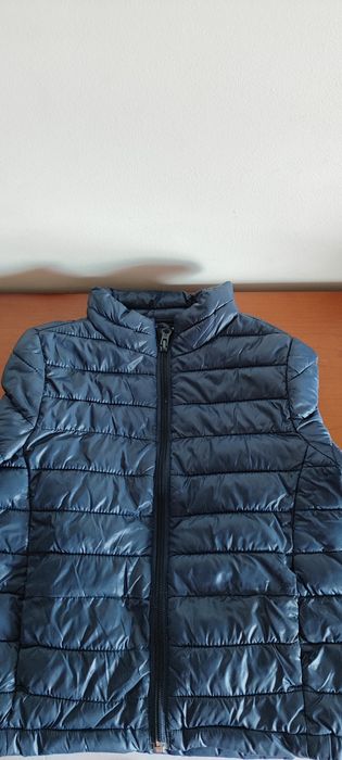 Casaco acolchoado com capuz, como novo.