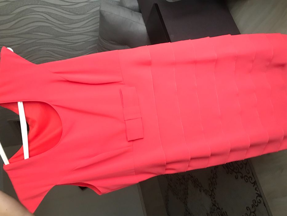 Шикарна нова сукня