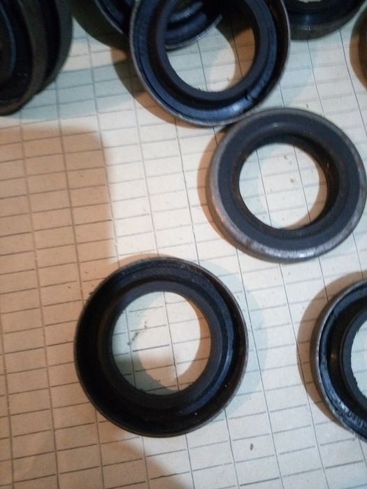 Сальник полуоси 2108 правый