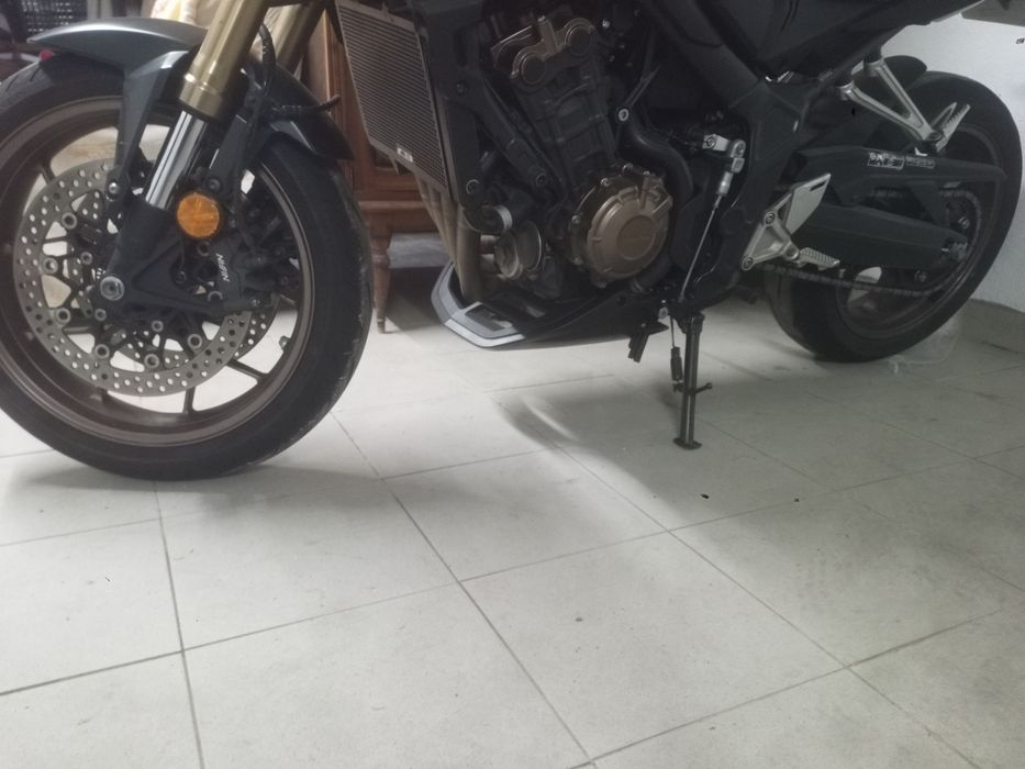 Honda CB 650R akrapovik Quickshifter