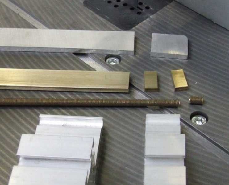 Piła taśmowa do drewna pilarka szer 585mm wys370mm taśmówka pionowa