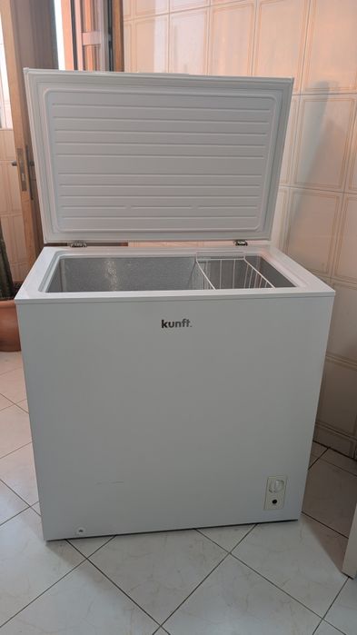 Arca Horizontal KUNFT KCF5216 (Estático - 81.6 cm - 198 L 1 UN 199,99 0% 23% 199,99
- Branco)