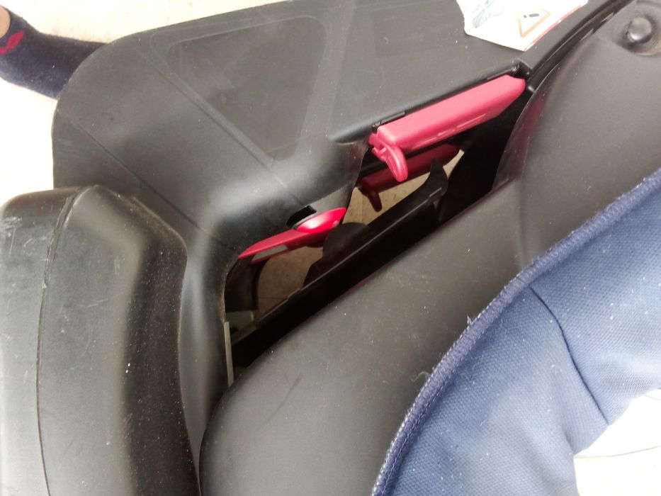 Vendo cadeira auto para bebê em bom estado até 24 meses