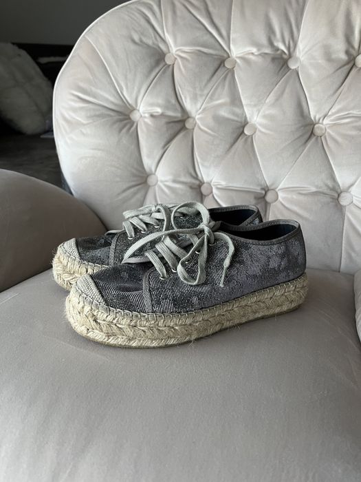 Szare buty wiązane espadryle wiosna słomkowe