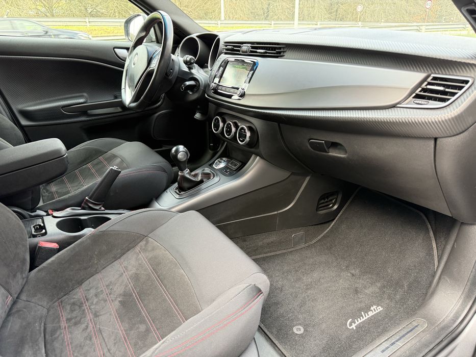 Alfa Romeo Giulietta 1.6jtd 2019 - Automatico