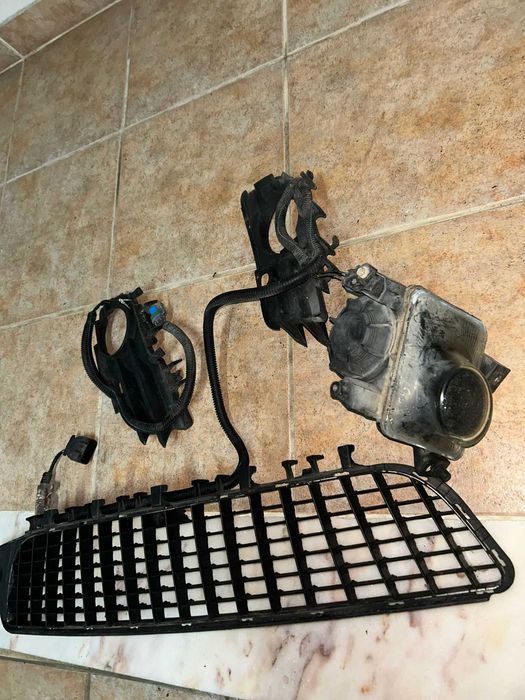 Opel Vectra C peças faróis grelhas e outros elementos