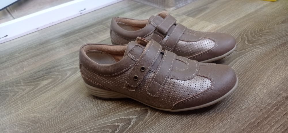 Красовки кросівки кеди footflexx