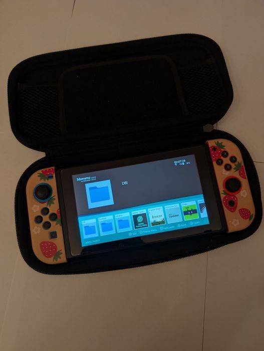 Nintendo Switch V2 Desbloqueada + Acessórios