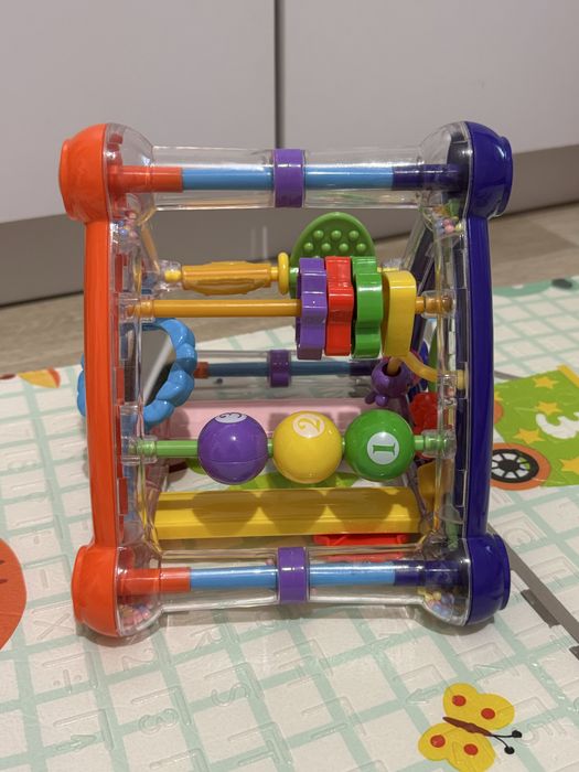 Бізі трикутник мультибокс