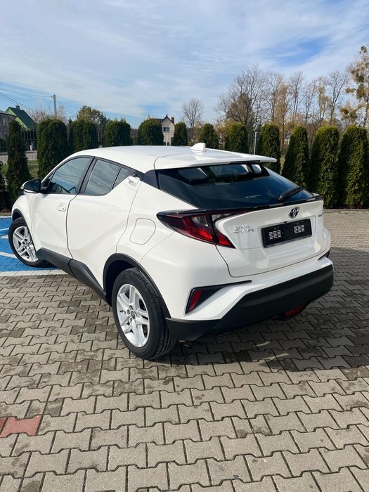 Toyota C-hr 1,8 2022 rok