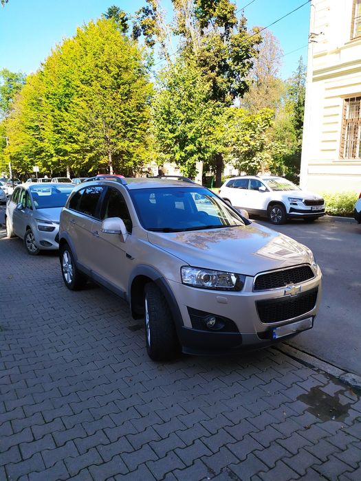Автомобиль Chevrolet Captiva.
