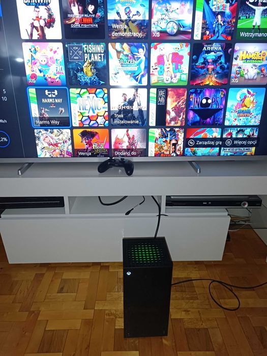 Xbox Series X, pad, okablowanie, dużo gier