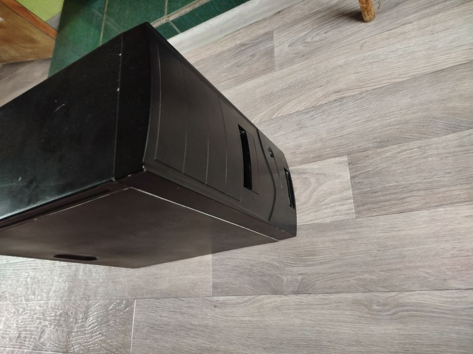 Системный блок на AMD , 4 ядра , 4 Гб , 320 Гб.